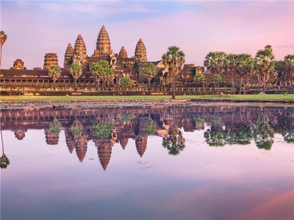 Cambodia tour, small group