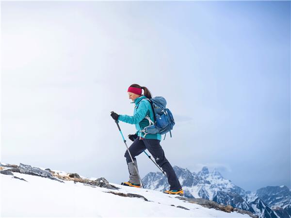 Snowshoeing vaction in the Dolomites