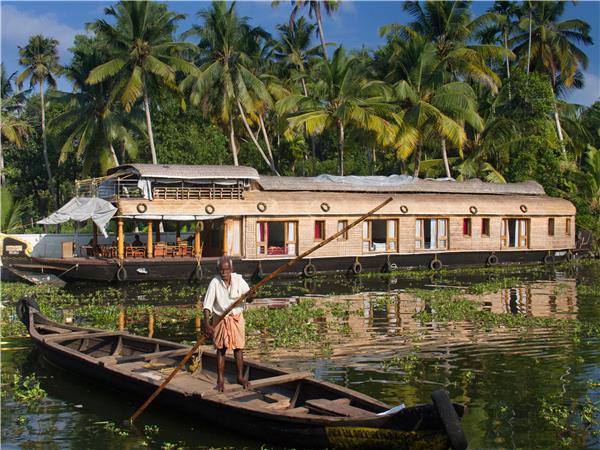 Kerala and tropical India cycling vacations