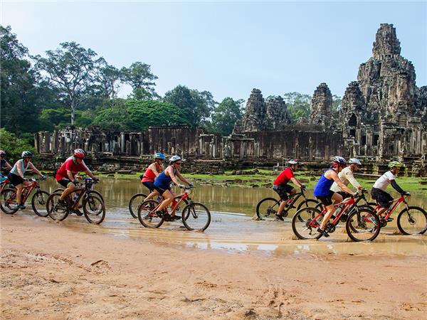 Biking vacation in Indochina