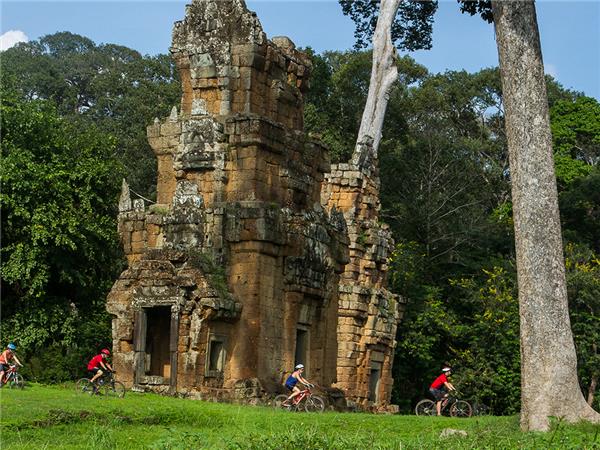 Biking vacation in Indochina