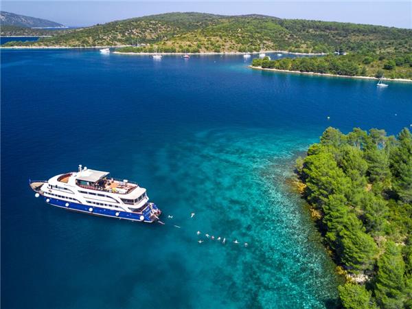 Croatia cruising vacation, Dubrovnik to Split
