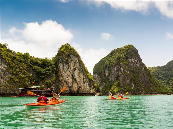 Vietnam  luxury tour with Angkor Wat