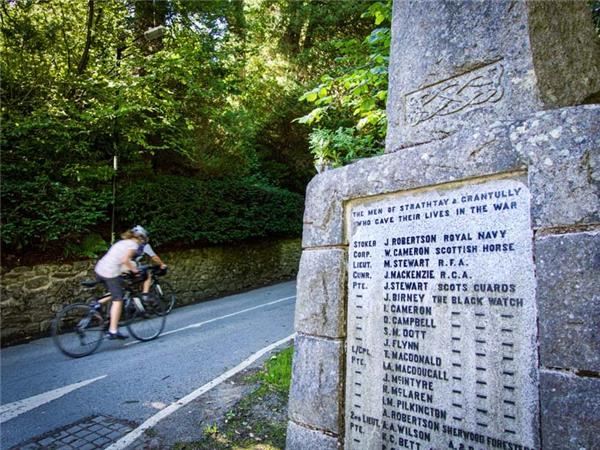 Road cycling in Scotland National Parks
