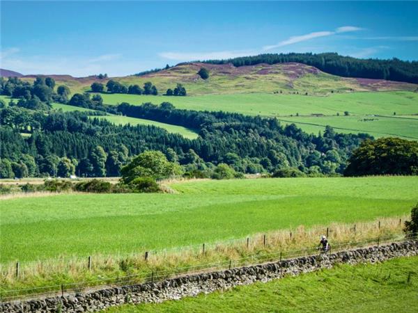 Road cycling in Scotland National Parks