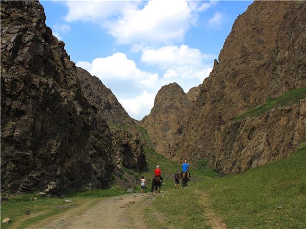 Mongolia Eagle Festival holiday