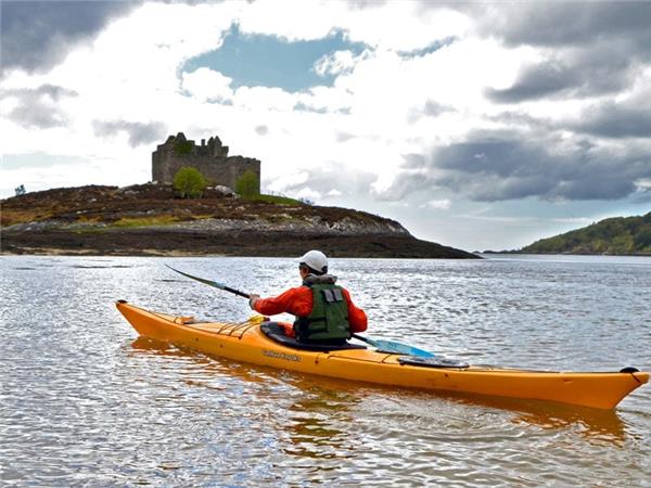 Atlantic Coast sea kayaking vacation in Scotland
