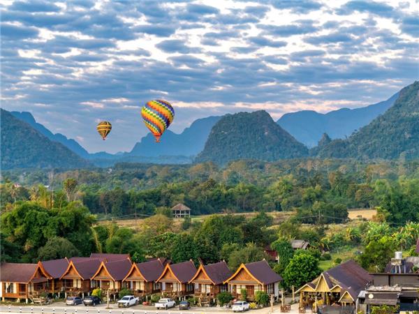 Laos and Thailand budget tour 18-35s