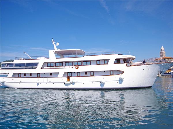 Croatia Coastal cruising vacation