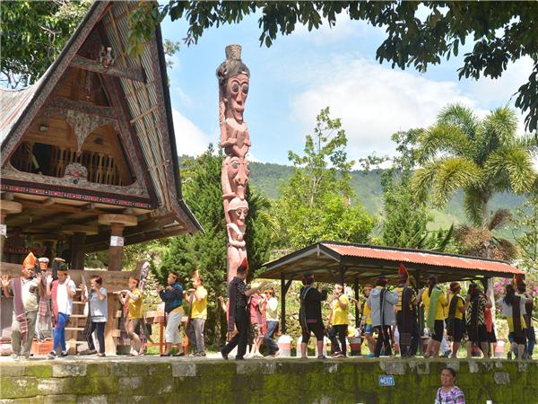 Sumatra small group vacation