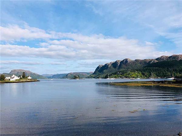 Learn to kayak in the Scottish Highlands