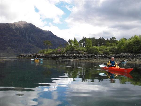 Learn to kayak in the Scottish Highlands