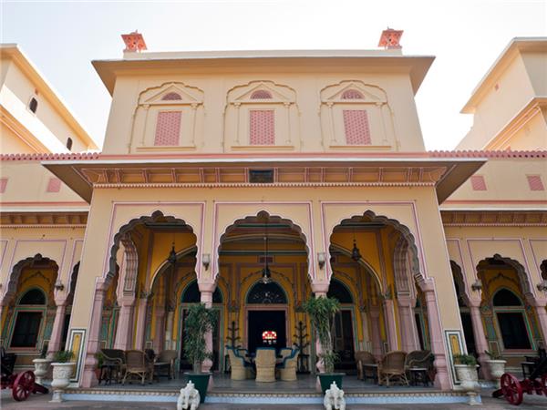 India small group vacation with added comfort