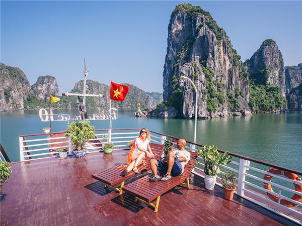 Vietnam in depth tour