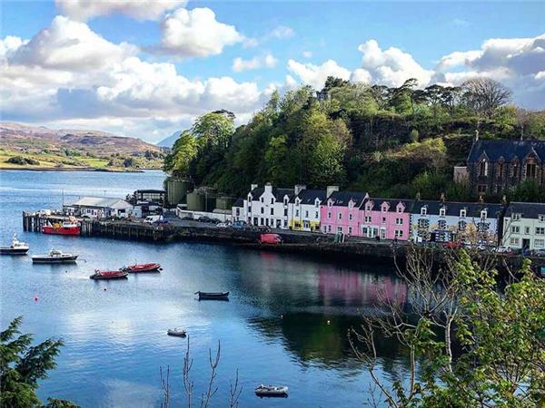 Walking in Outer Hebrides & the Isle of Skye