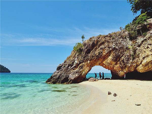 Under 35's Thailand tour