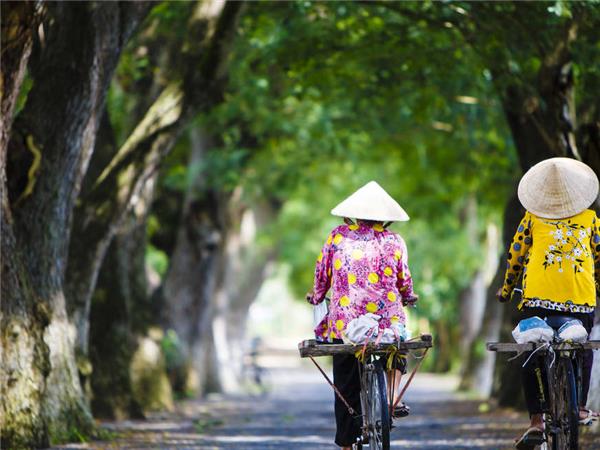 Bangkok to Saigon cycling vacation