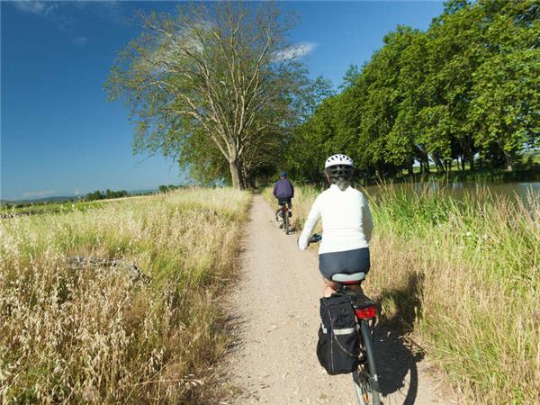 Canal du Midi cycling vacation in France