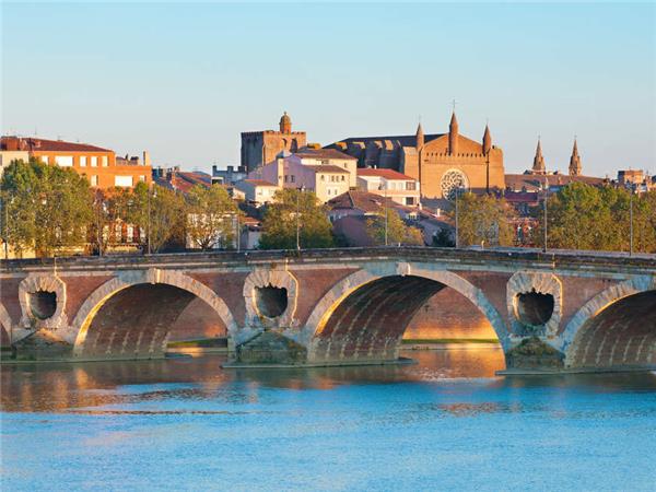 Canal du Midi cycling vacation in France