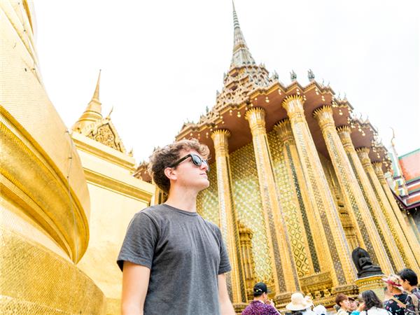 Cambodia vacation for under 30s