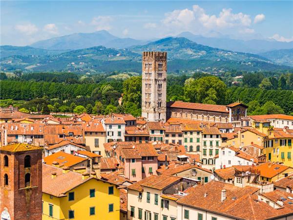 Tuscany small group walking vacation in Italy