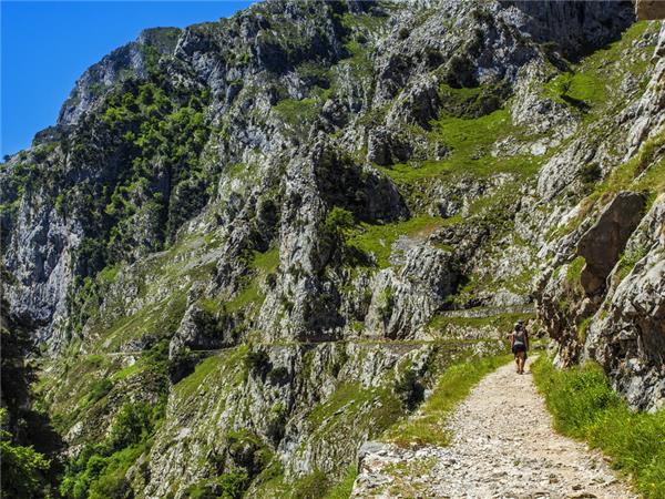 Trekking vacation in the Picos de Europa