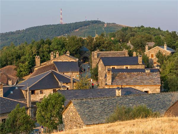 Camino de Santiago small group vacation