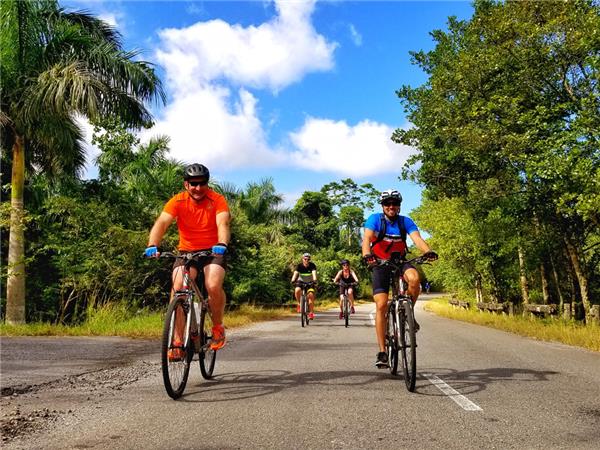 Eastern Cuba biking vacation