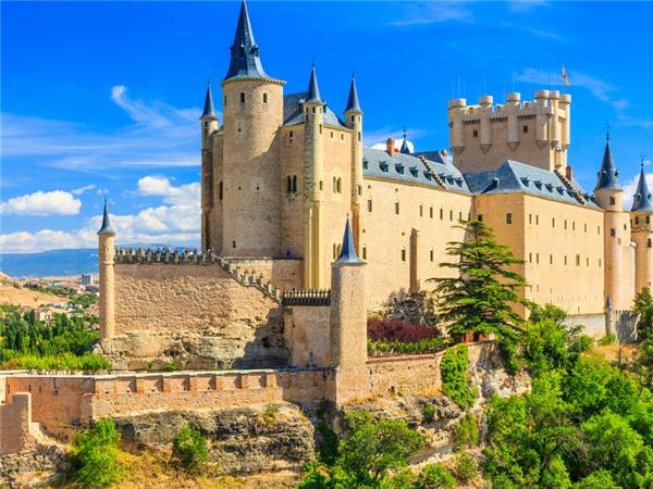 Walking and wine tasting vacation in Spain and Portugal