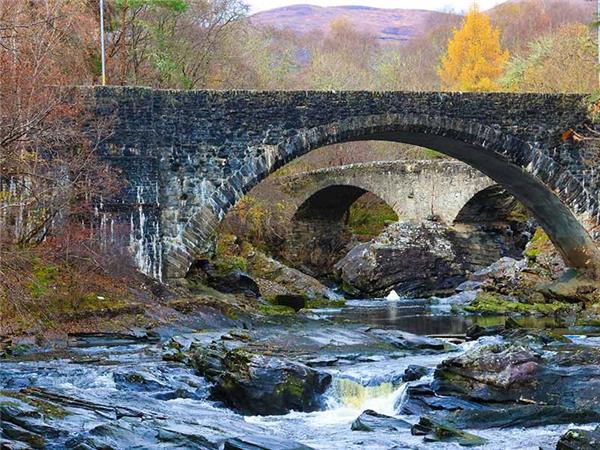 Autumn walking vacation in the Scottish Highlands