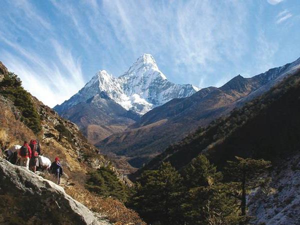 Everest hiking vacation