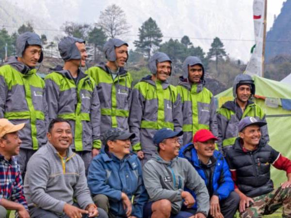Everest hiking vacation