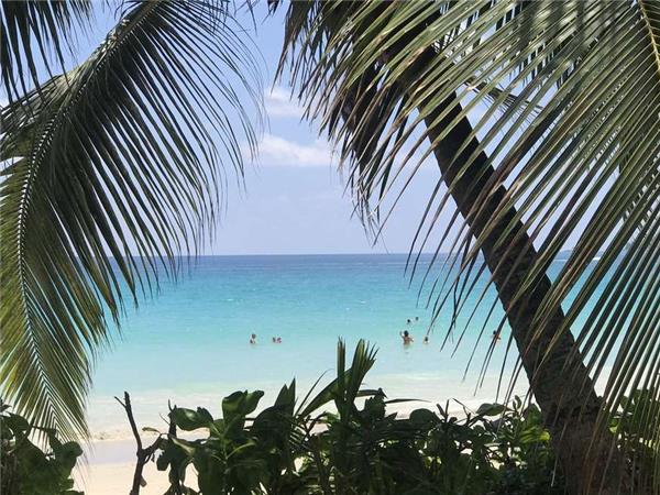 Seychelles island hopping vacation