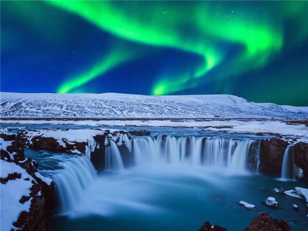 Iceland Northern Lights adventure vacation