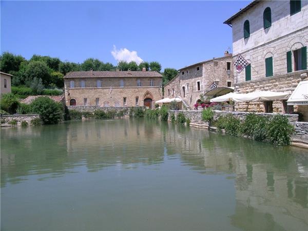 Tuscany self guided walking vacation in Italy