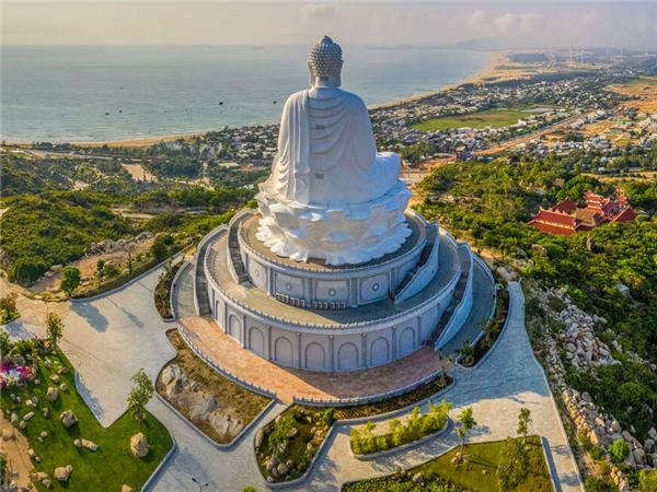 Cycle Vietnam, small group tours with added comfort