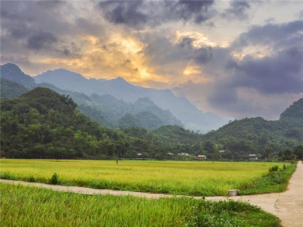 Vietnam food and culture vacation