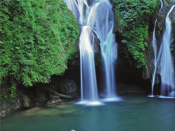 Cuba highlights walking vacation