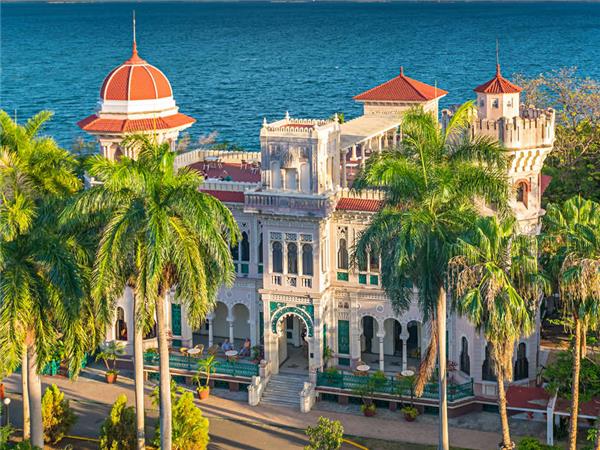 Cuba highlights walking vacation