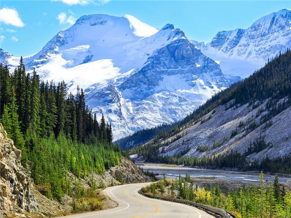 Walking in the Canadian Rockies vacation
