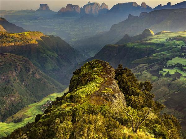 Trekking vacation in the Simien Mountains, Ethiopia