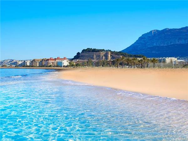 Alicante walking vacation in Spain