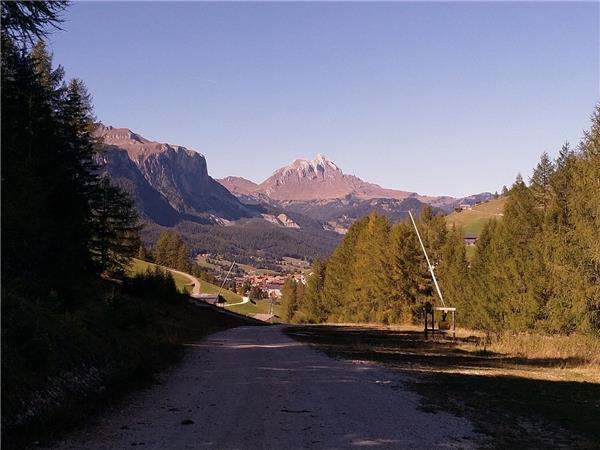 Dolomites centre based walking vacation in Italy