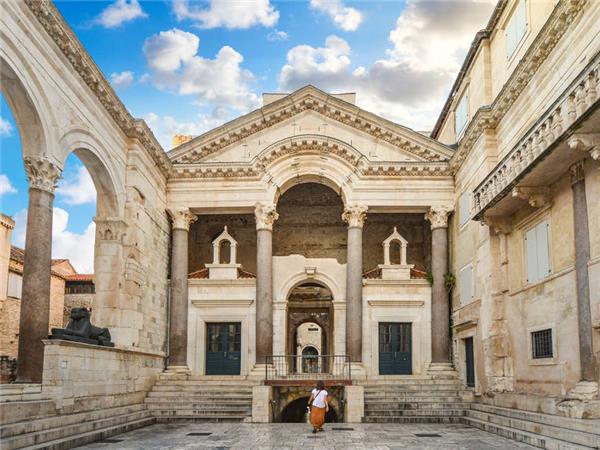 Walks and coastal towns of Croatia vacation