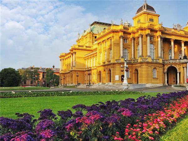 Walks and coastal towns of Croatia vacation
