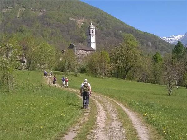 Lake Como walking vaction