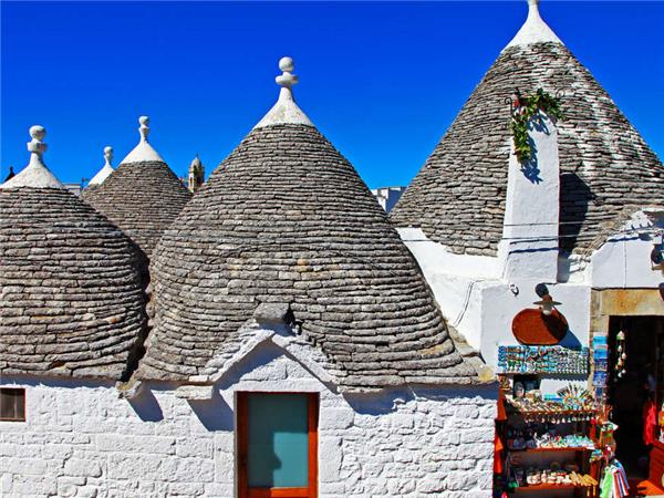 Puglia cycling vacation in Italy