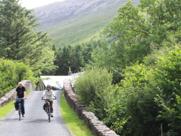Scotland by boat and bike vacation