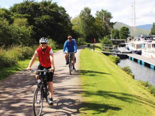 Scotland by boat and bike vacation