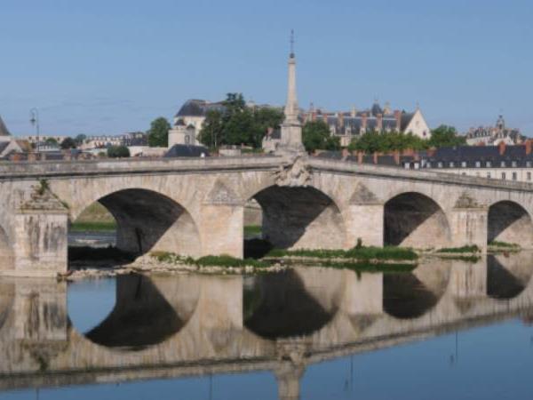 Loire Valley by bike vacation